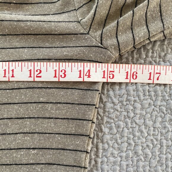 🎬✨ Umbrella Academy - BKE - Long Sleeve with Boho Lace Sleeves - Picture 4 of 9